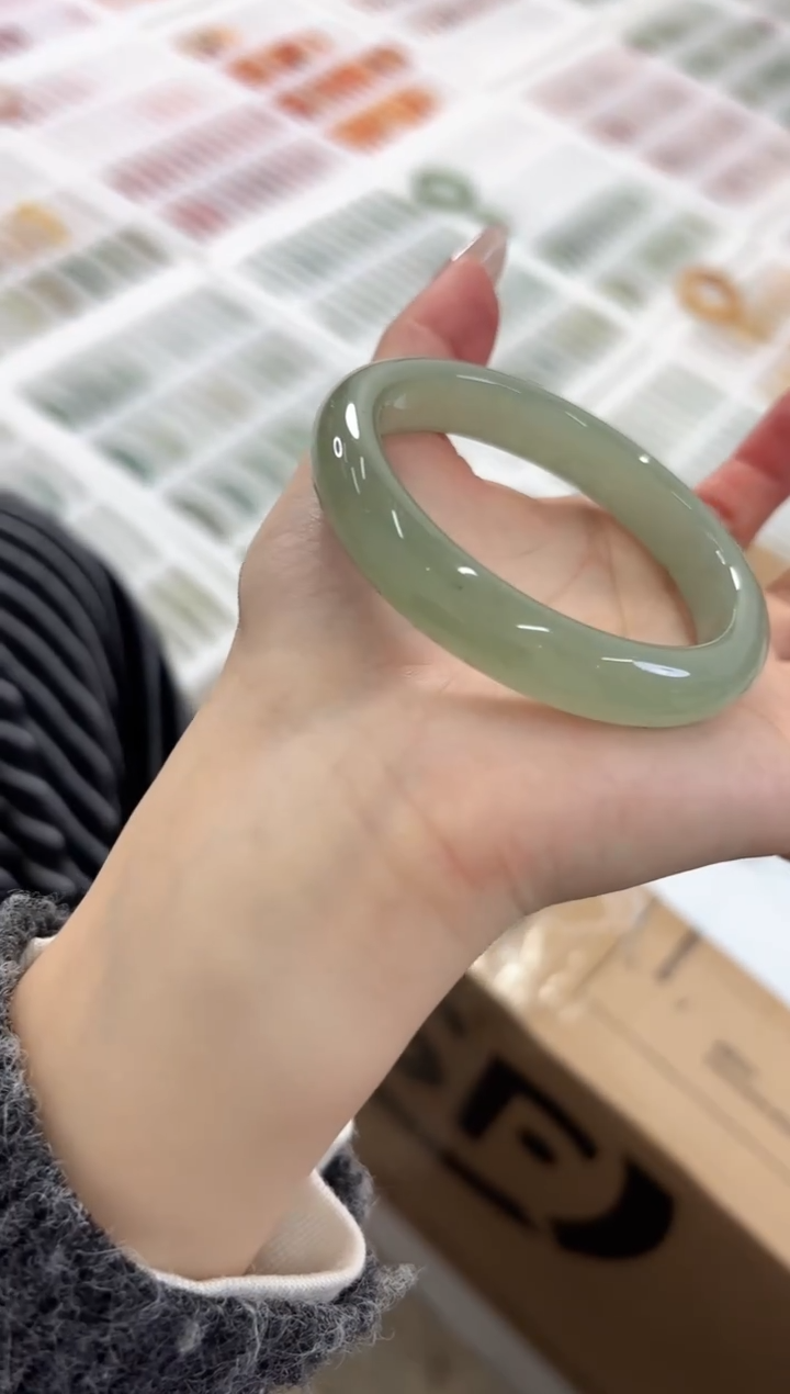 未镶嵌手镯石英质玉169-58D