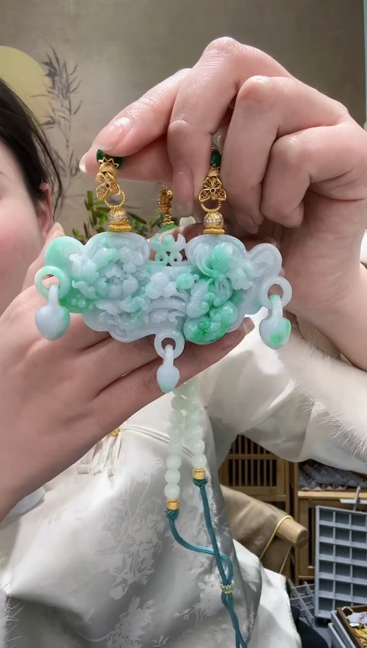【闪购商品】翡翠颈饰未镶嵌吊坠