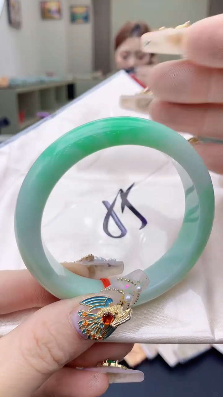 【闪购商品】翡翠手镯未镶嵌0496465144