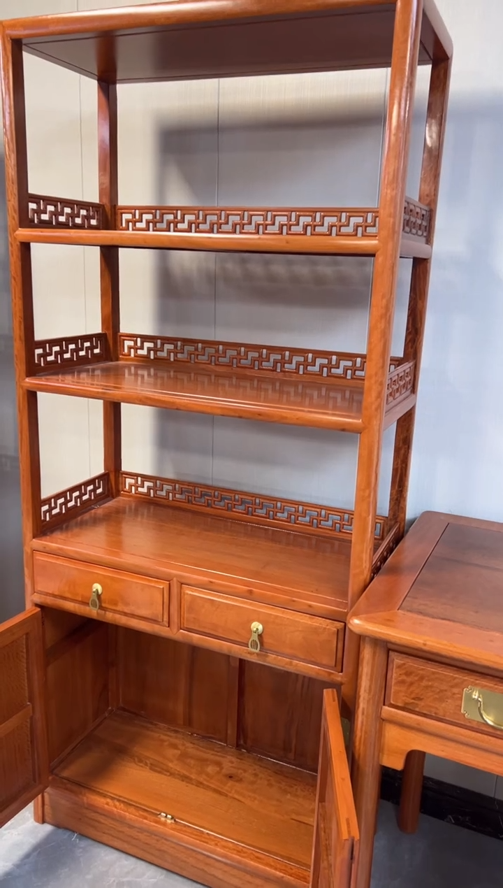 花梨木类家具回字纹书柜