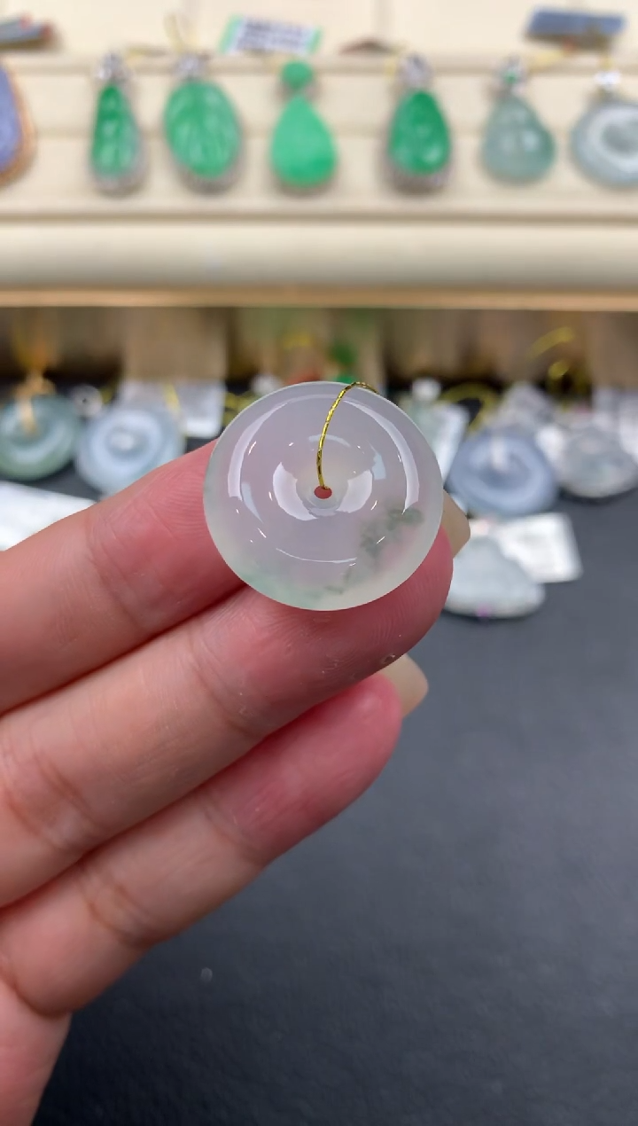 【闪购商品】翡翠颈饰未镶嵌Q618    