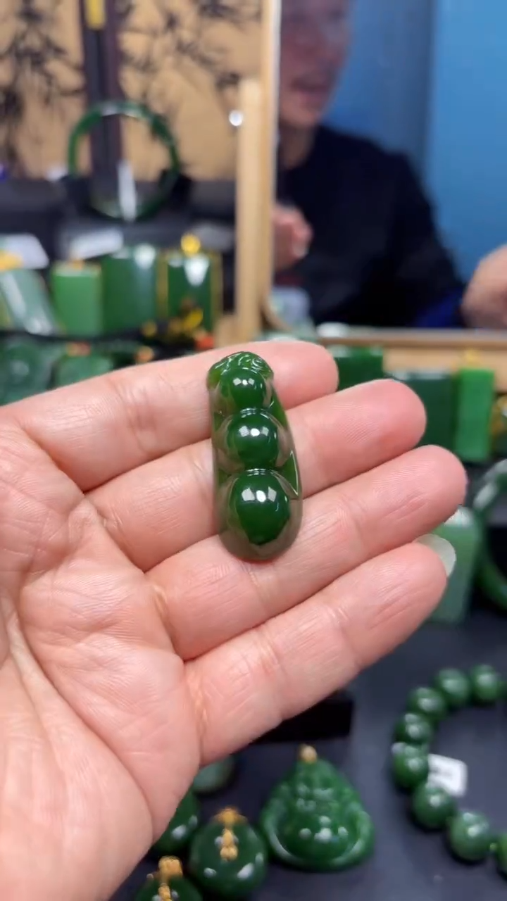 【闪购商品】和田玉（碧玉）吊坠(赠链)未镶嵌1