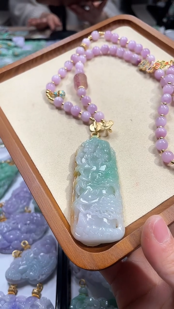 【闪购商品】翡翠颈饰未镶嵌吊坠