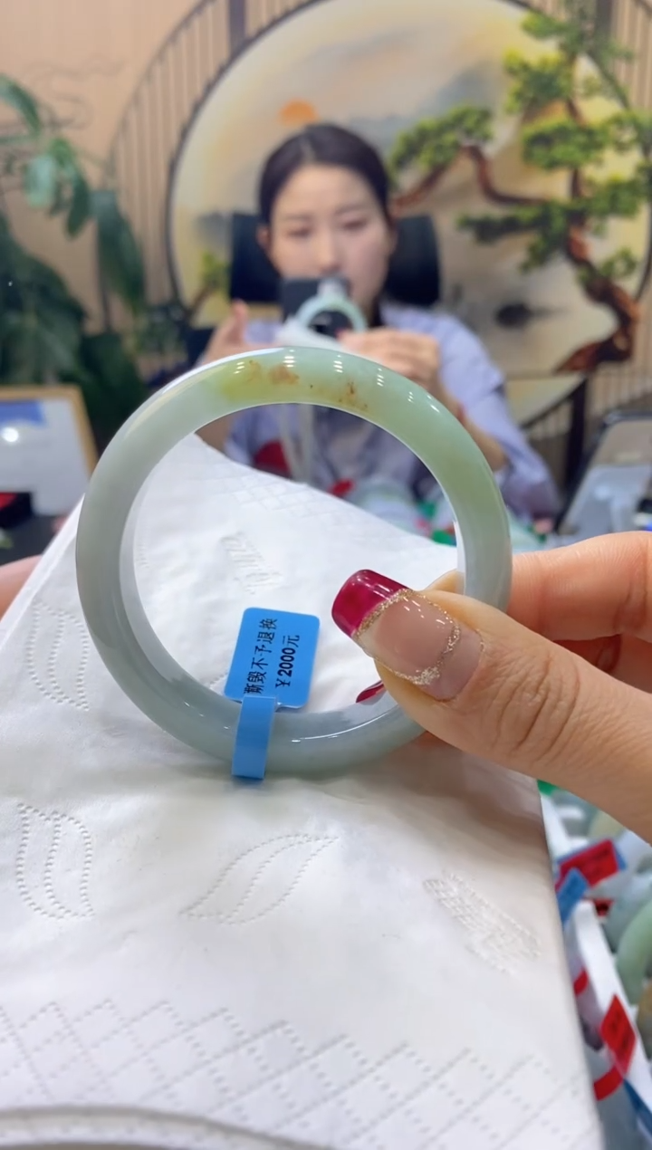 【闪购商品】翡翠手镯未镶嵌99908244