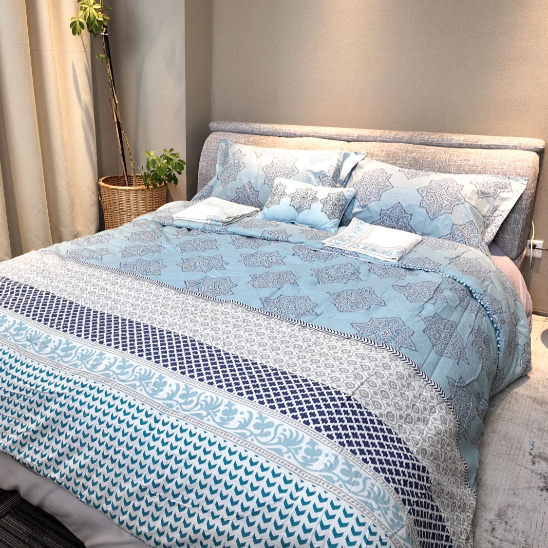 【彰奕家纺】外贸出口 冬被 四季被 保暖 可机洗 免套被套印花