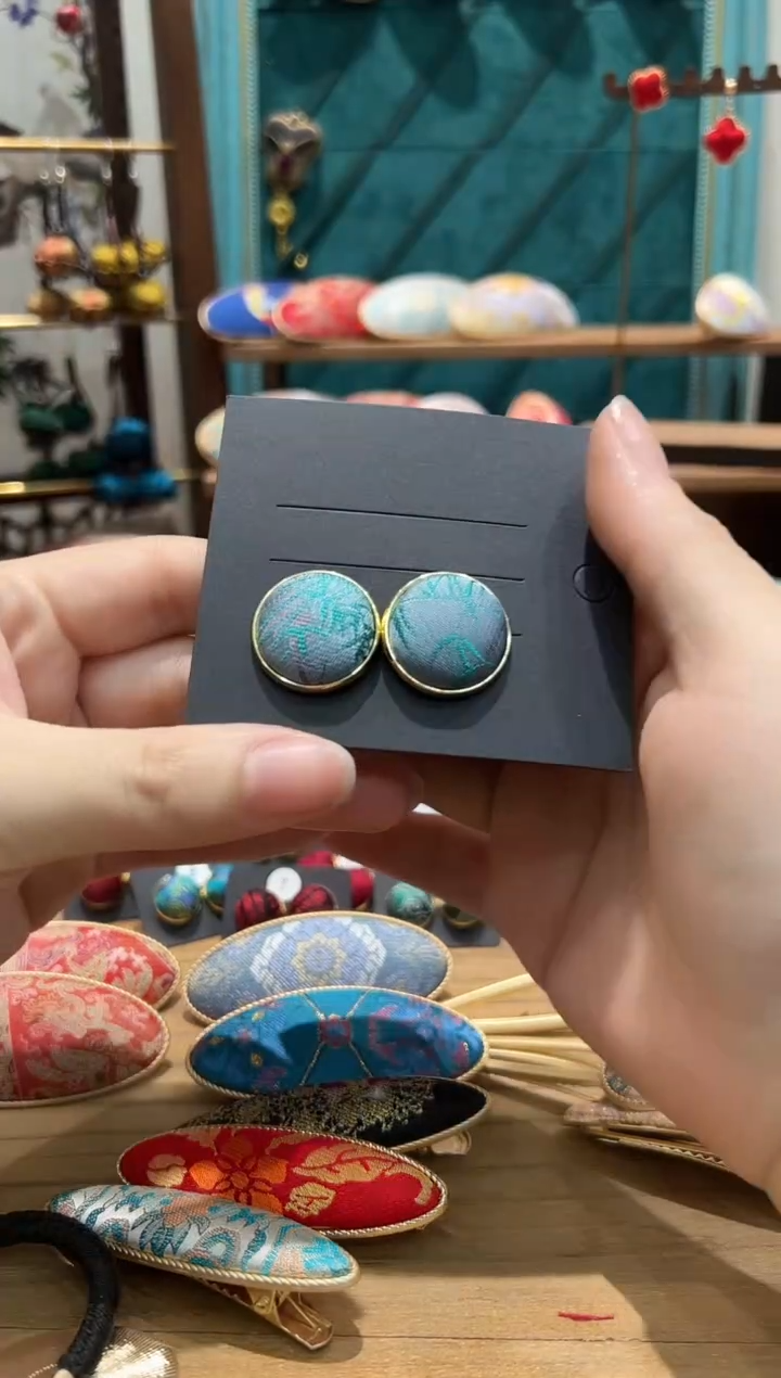 【闪购商品】【一物一拍专车】春和景明大号耳钉2号