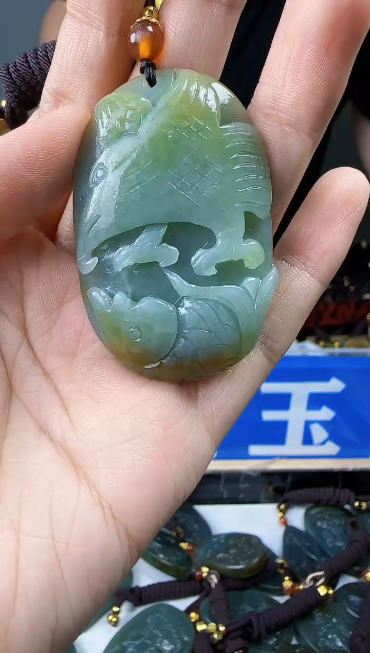 和田玉未镶嵌颈饰1