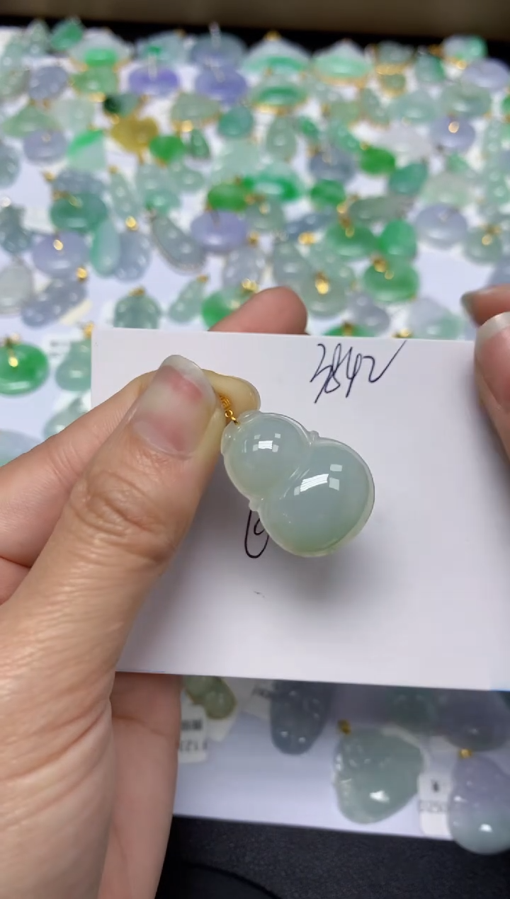 【闪购商品】翡翠颈饰18K金镶嵌 天然翡翠A货