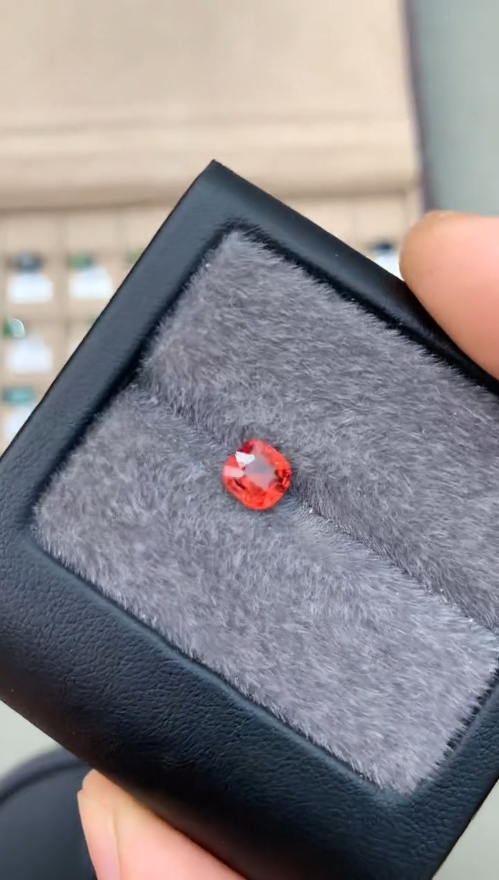 【闪购商品】定制尖晶石裸石未镶嵌1.17ct 枕型 日落色调