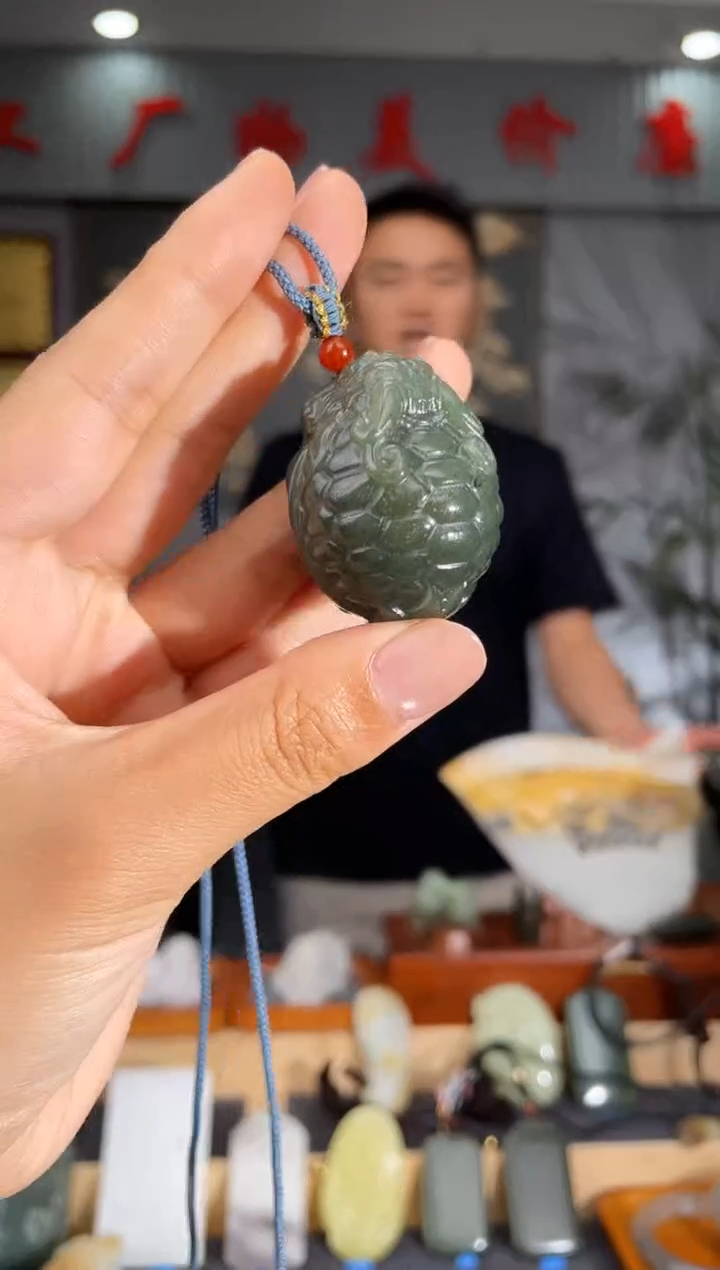 和田玉未镶嵌颈饰1