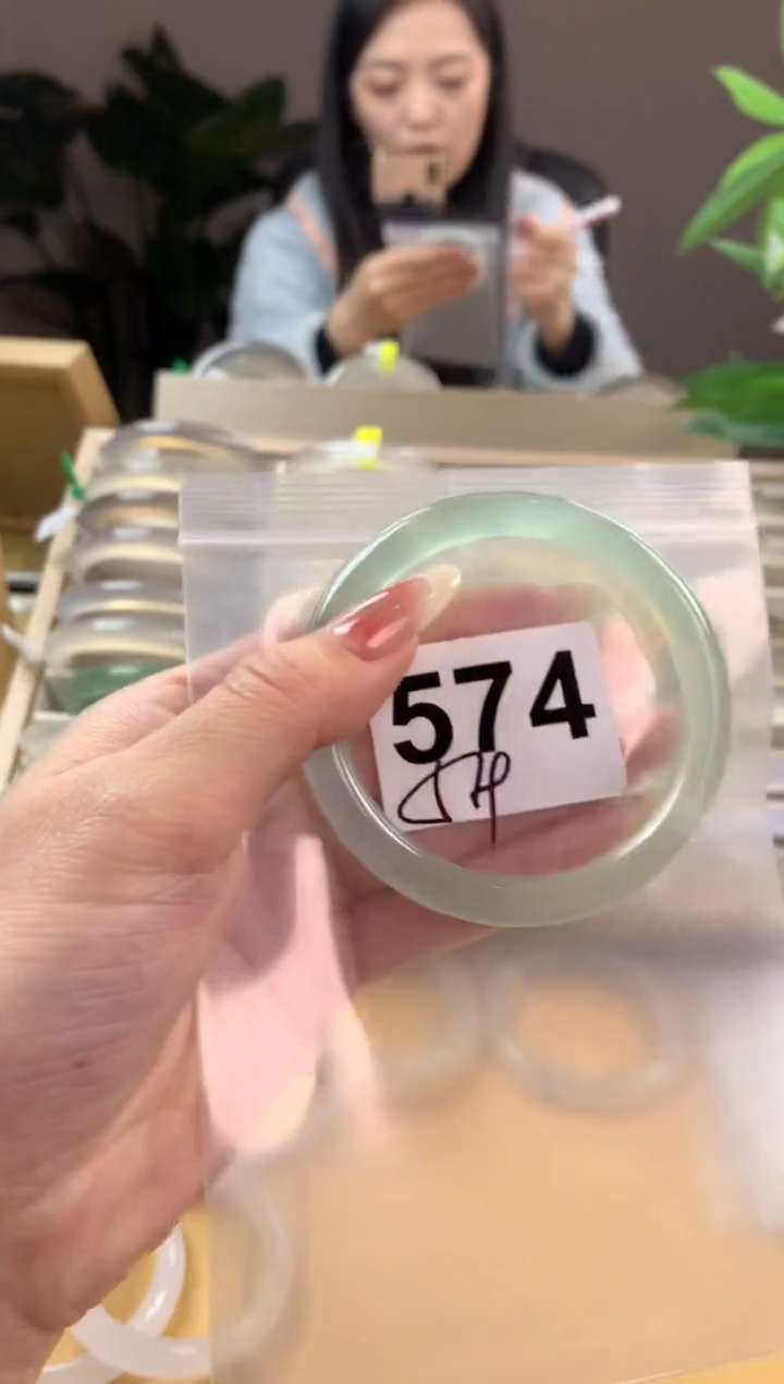 【闪购商品】玛瑙/玉髓手镯未镶嵌574