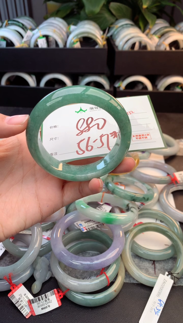 未镶嵌定制翡翠毛货需精细抛光+多样性拍1发1