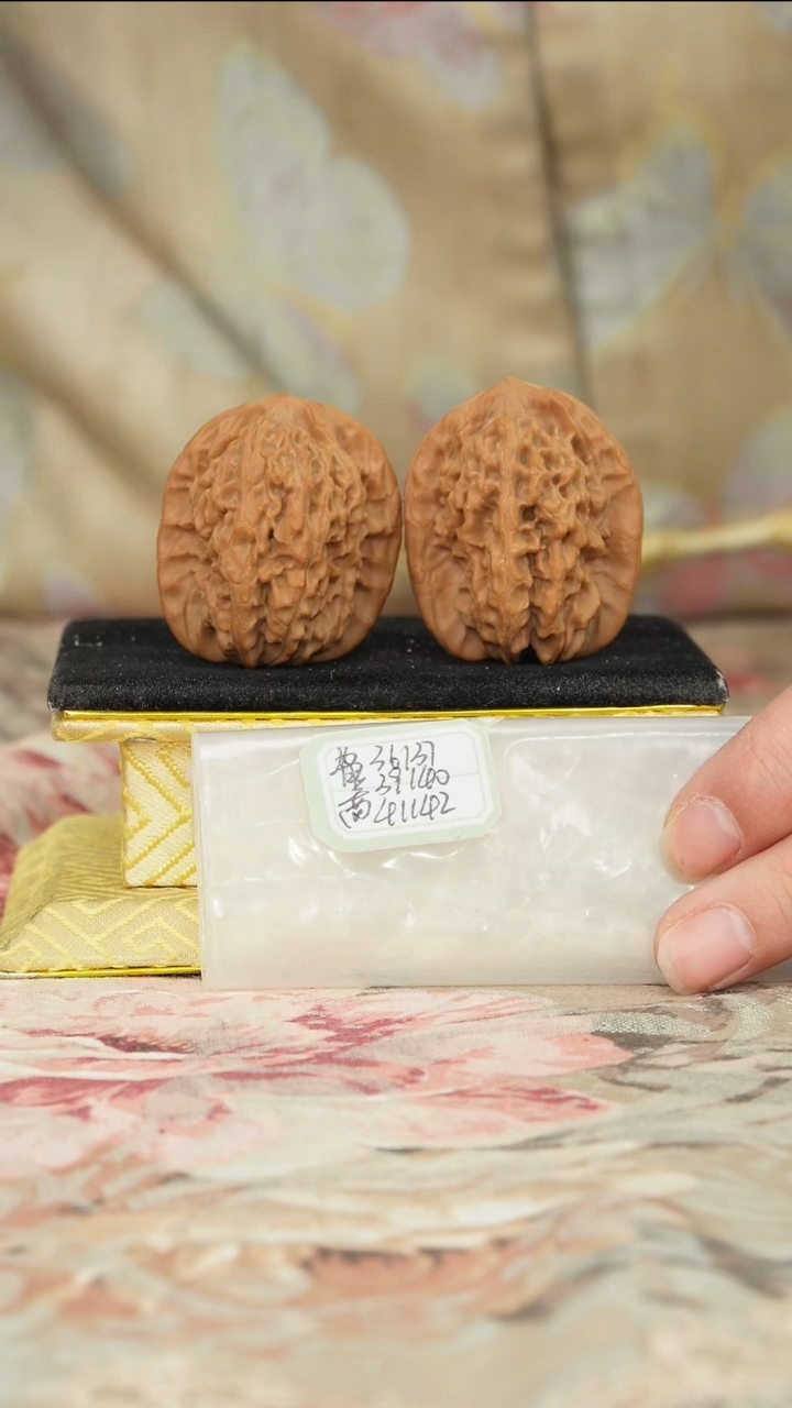 【闪购商品】文玩核桃把件非嫁接马老四