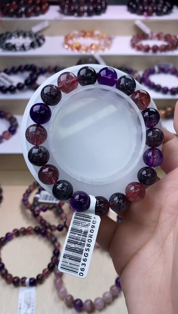 【闪购商品】水晶手链未镶嵌黑加仑超七10m+