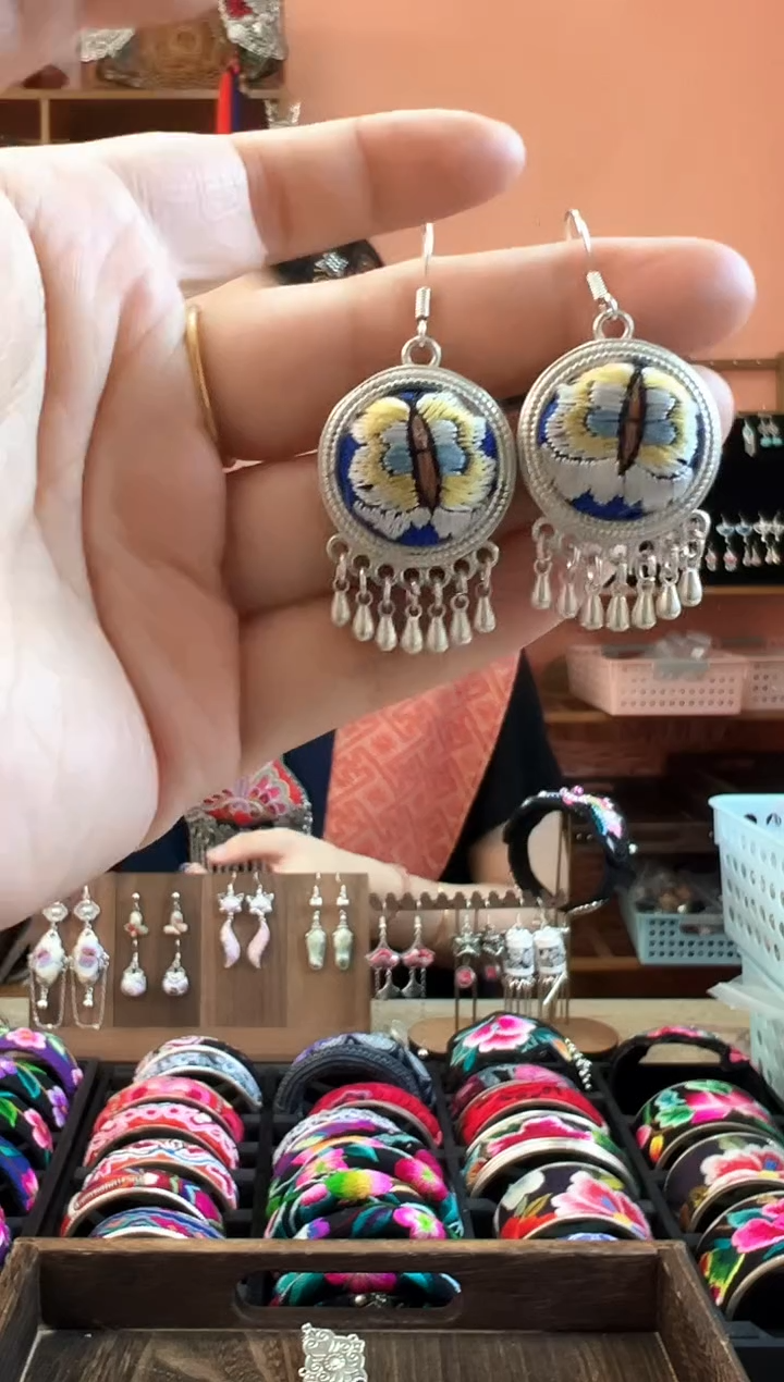 织绣烟****?艺枝独绣老绣饰品100