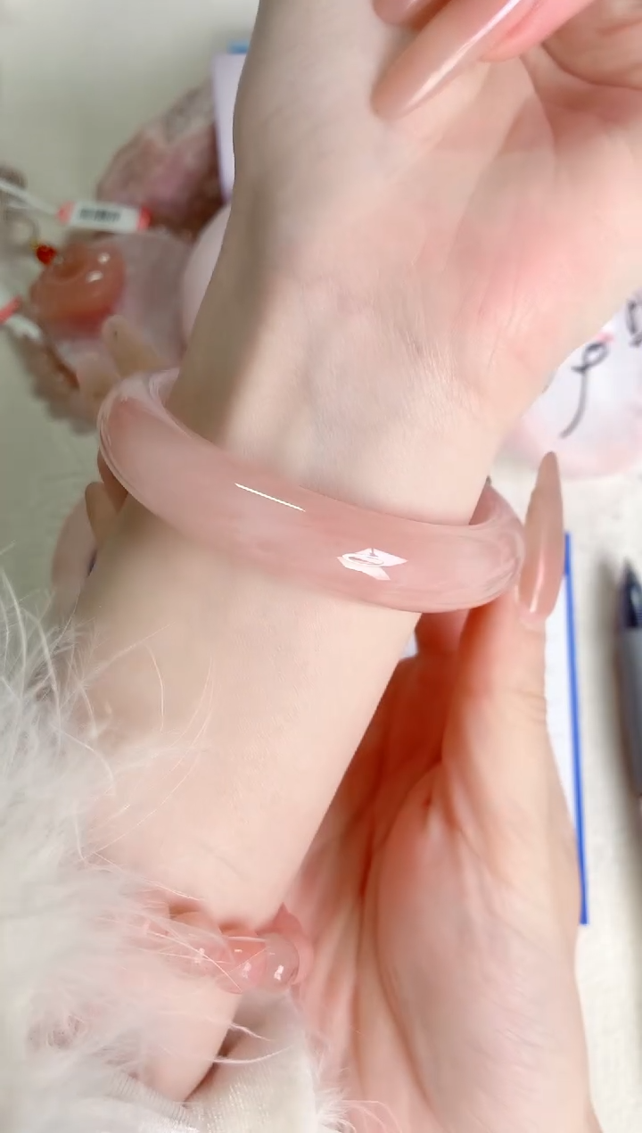 未镶嵌手镯石英质玉桃花3-圈口54.5