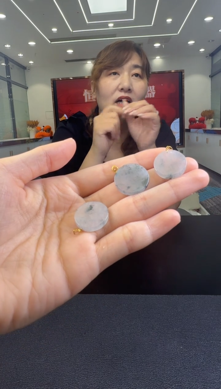 翡翠18K金镶嵌颈饰挂件（多样性发一）