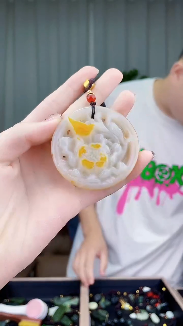 颈饰未镶嵌和田玉拍一发一，多样性发货！