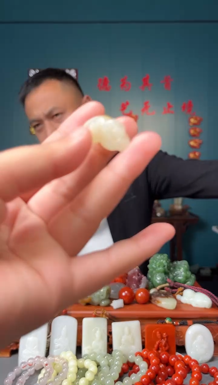 【闪购商品】和田玉未镶嵌颈饰吊坠