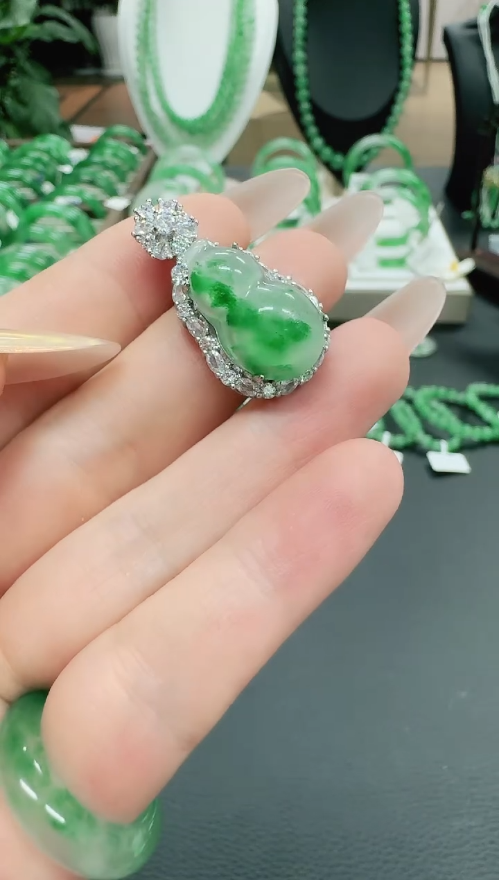 未镶嵌1石英质玉（非洲翠）/4160