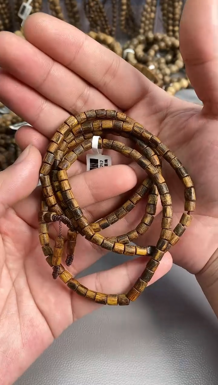 沉香手串海南红金猊随型长串多样性发其一