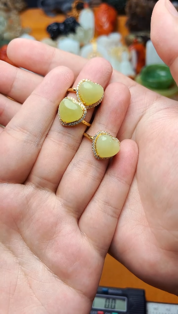 【闪购商品】和田玉戒指银S925镶嵌爱心多样性拍一发一