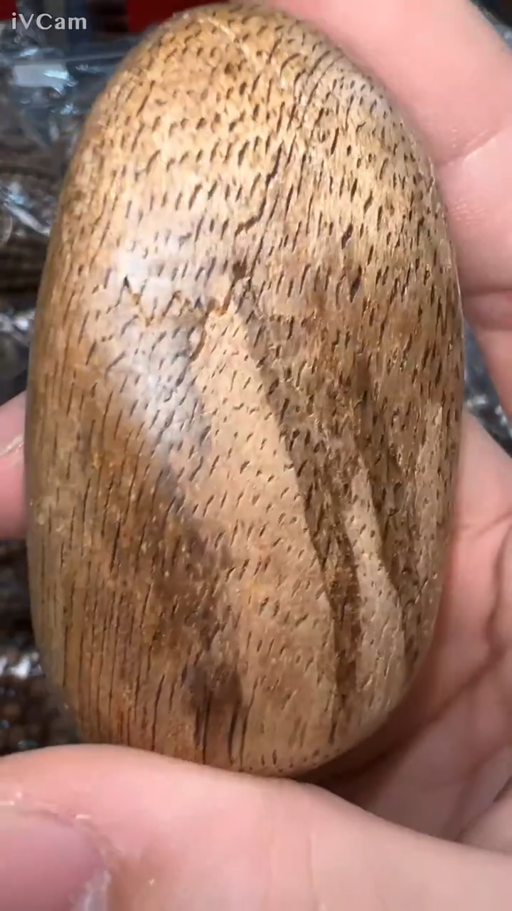 柬埔寨菩萨手把件16.6g