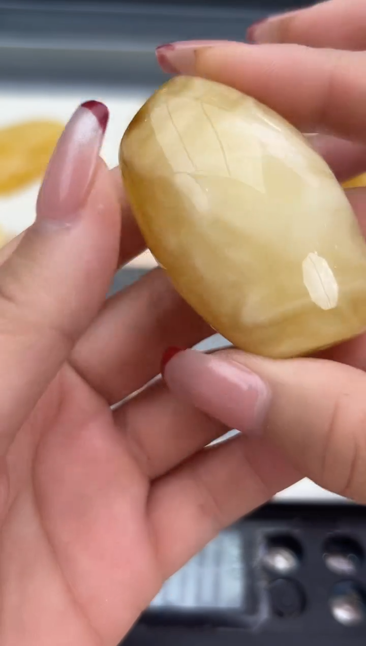 【闪购商品】琥珀裸石未镶嵌蜜蜡吊坠