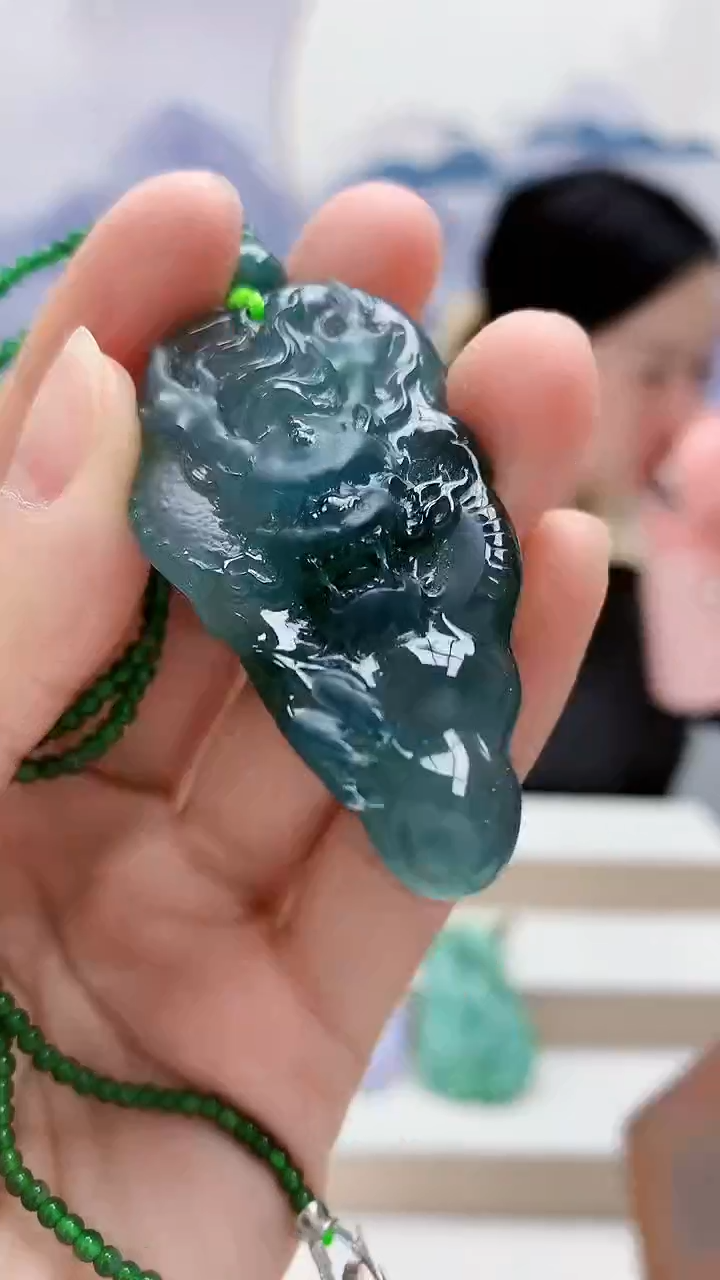 未镶嵌定制翡翠4852lr-毛货挂件赠珠链55