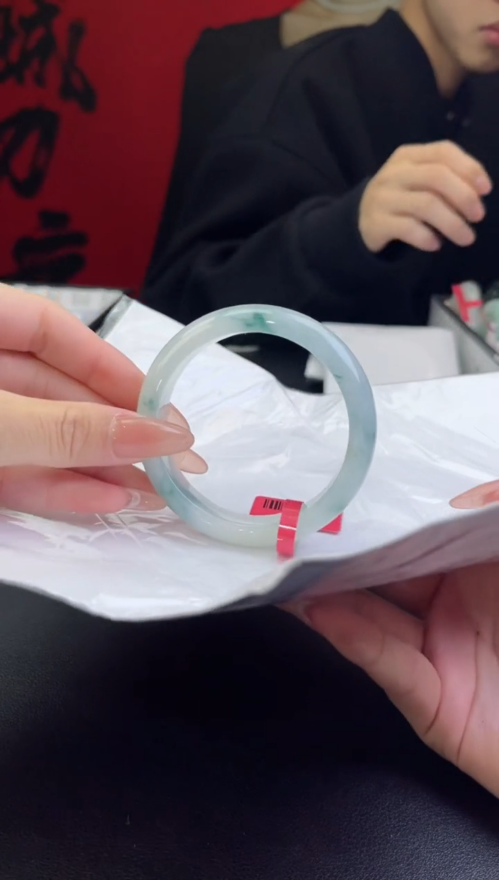 【闪购商品】翡翠手镯未镶嵌翡翠手镯