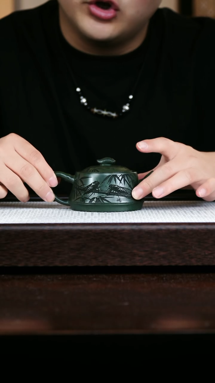 茶壶紫砂绿泥知足常乐220cc