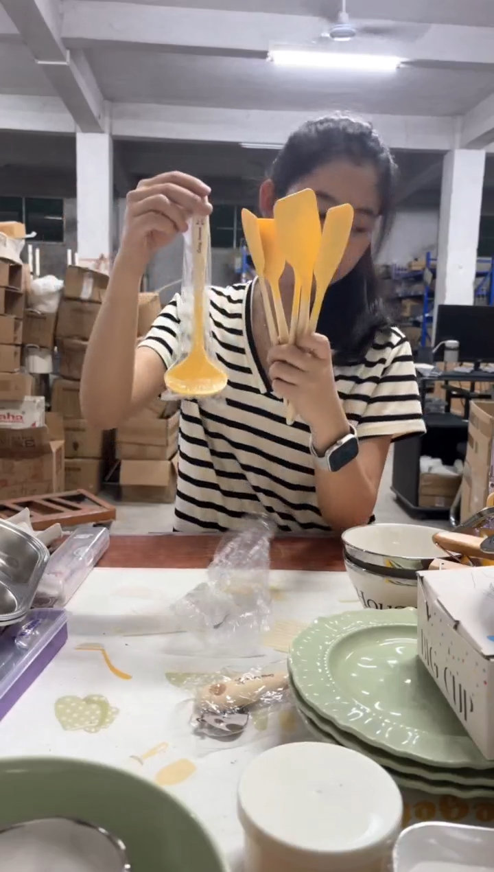 秒杀清仓微瑕产品，可能当过样品拍照