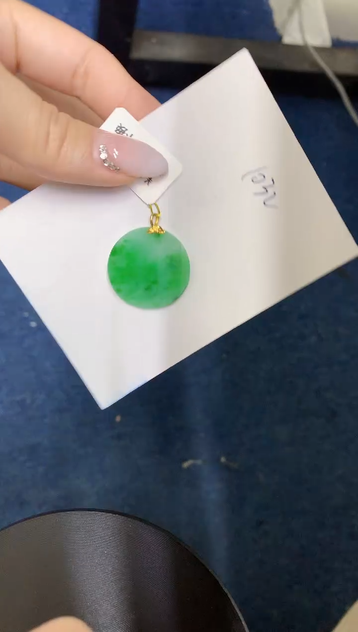 【闪购商品】翡翠颈饰18K金镶嵌0000000000