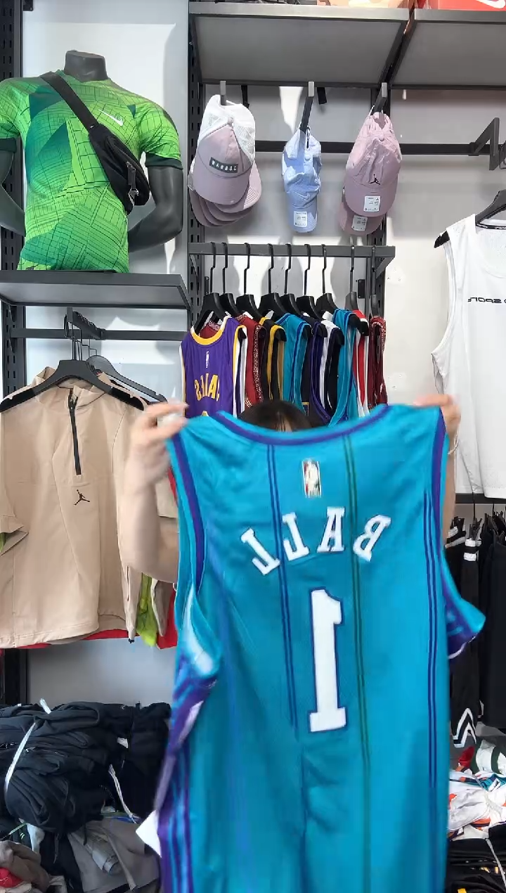 1515编码 瑕疵修复以直播间讲解为准 尺码L