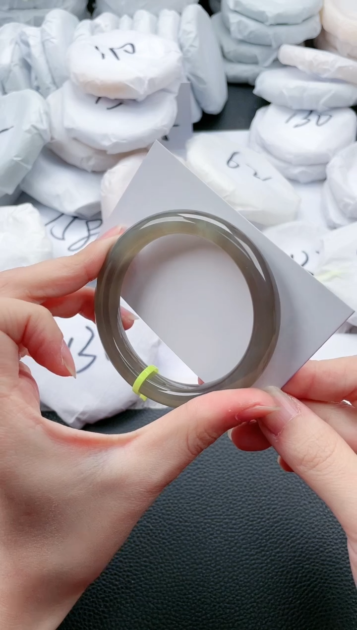 【闪购商品】和田玉手镯未镶嵌L669