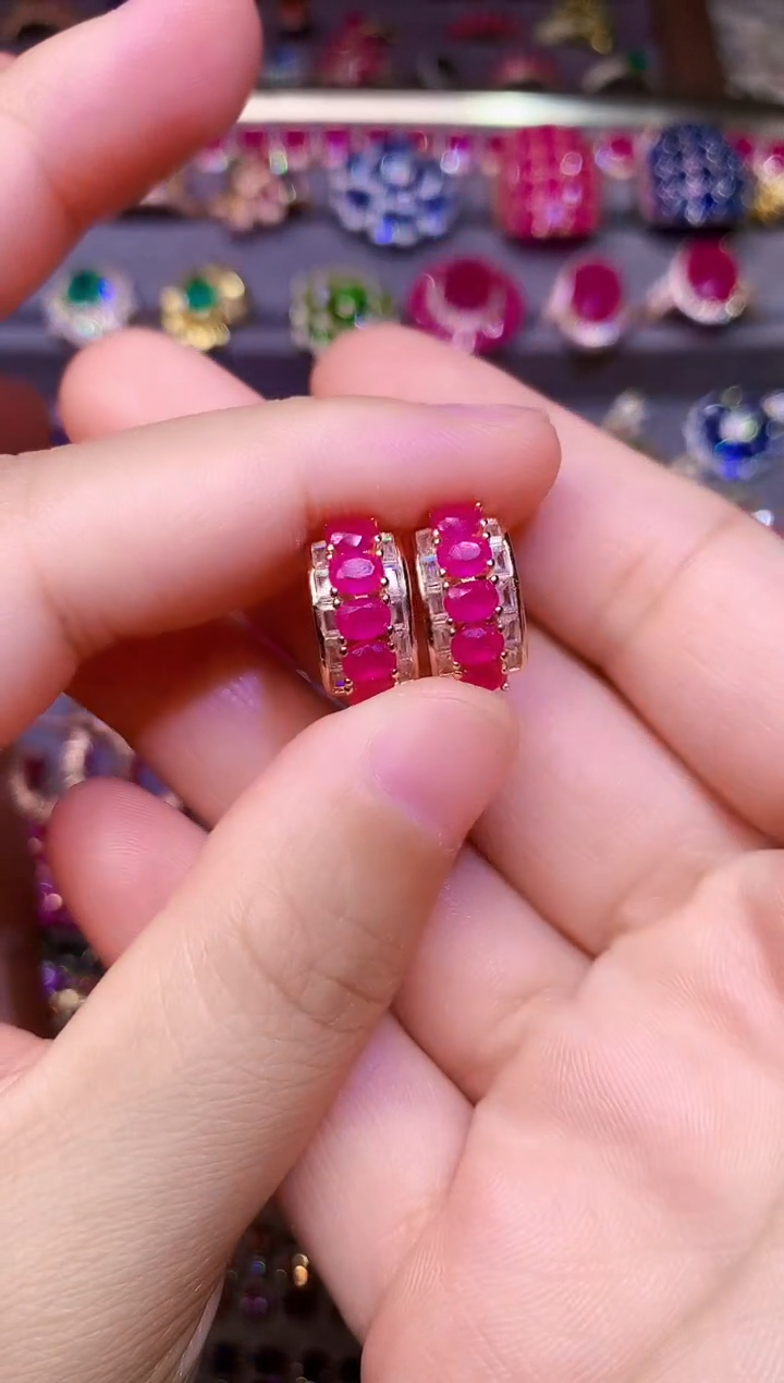 银S925镶嵌耳饰红宝石....