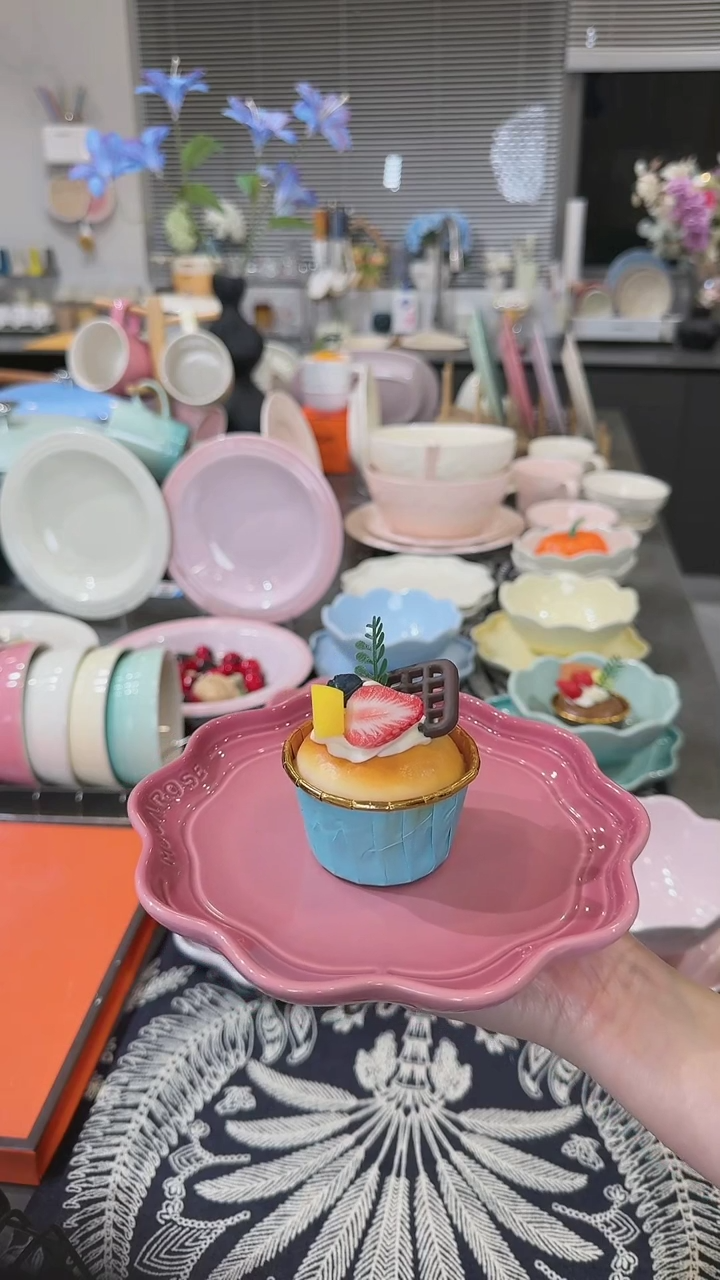 【闪购商品】瓷炻彩花边盘18CM-玫瑰粉