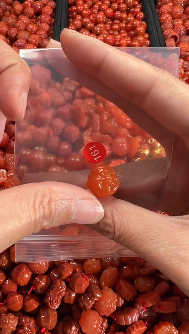 【闪购商品】南红玛瑙颈饰未镶嵌2