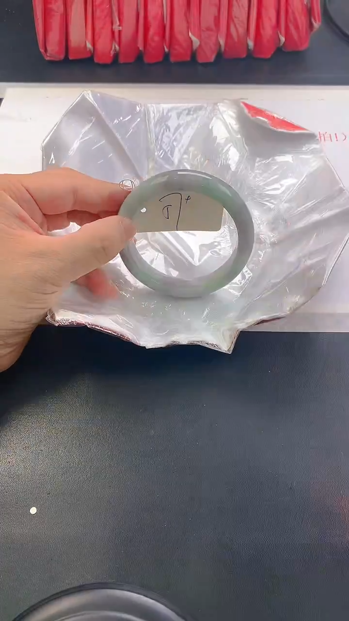 未镶嵌手镯翡翠72