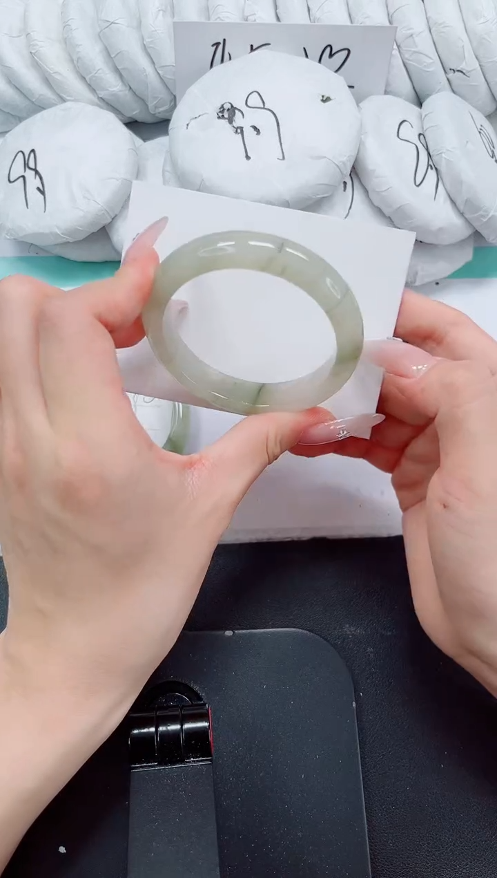 石英质玉手镯未镶嵌138-52.2