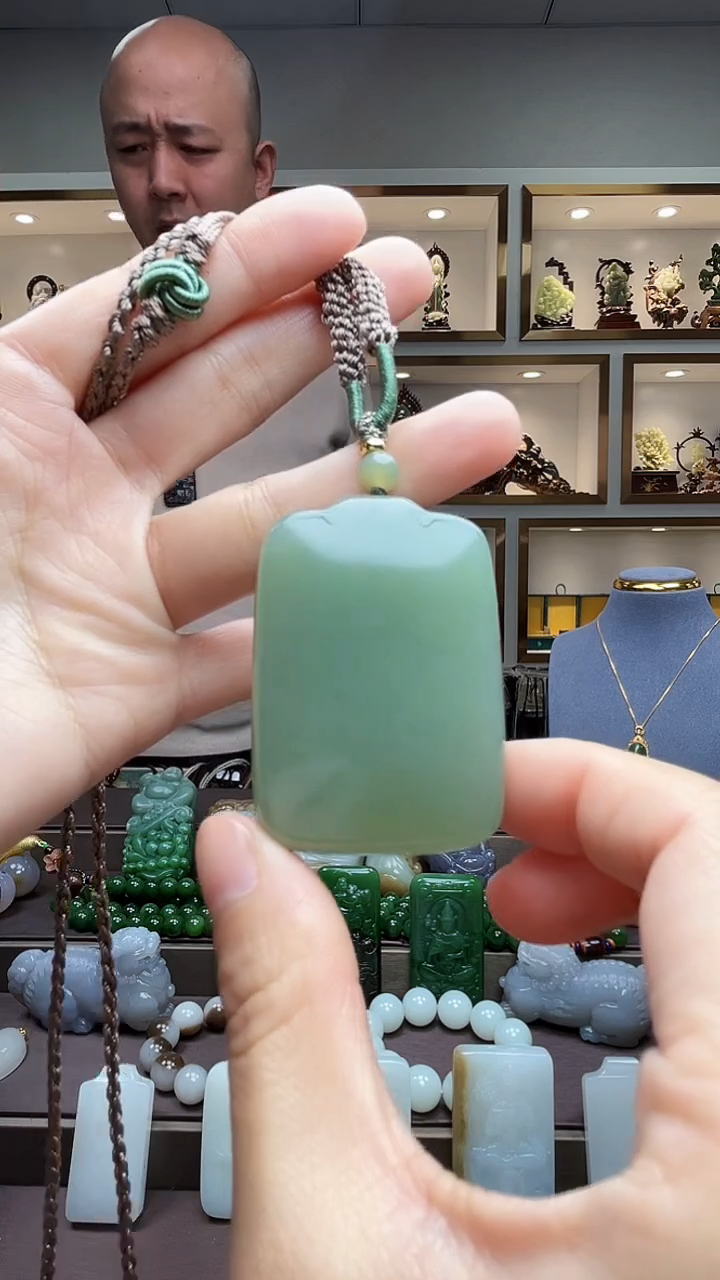 【闪购商品】和田玉颈饰未镶嵌苏