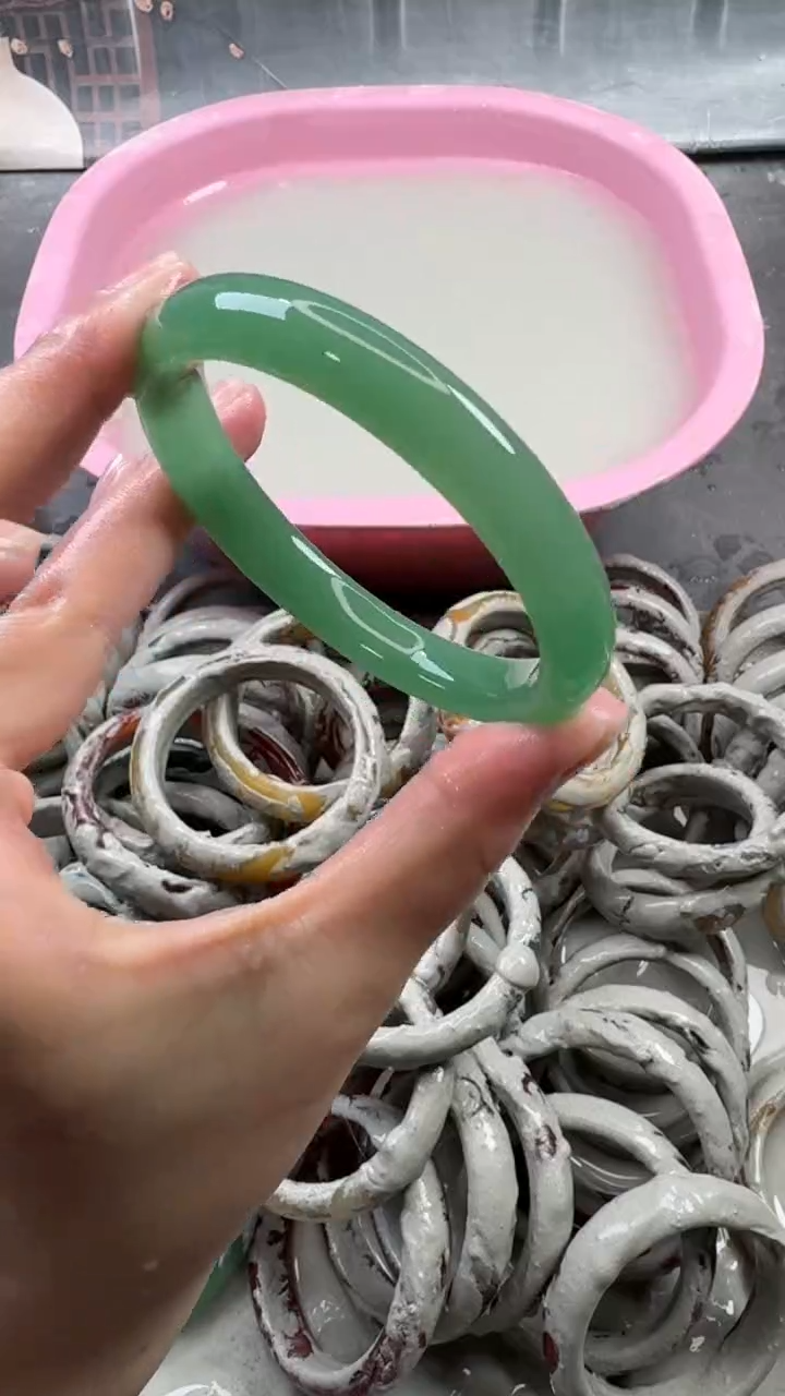 【闪购商品】石英质玉手镯未镶嵌104 6162