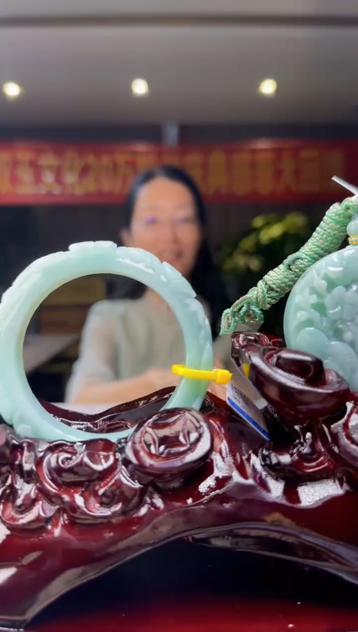 翡翠未镶嵌颈饰底座YJ@@960Q3J17948