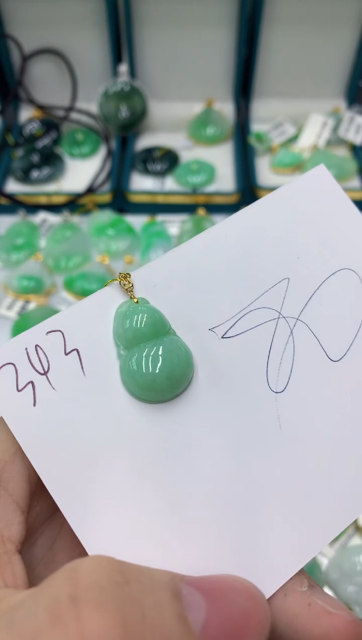 【闪购商品】翡翠颈饰18K金镶嵌11111111