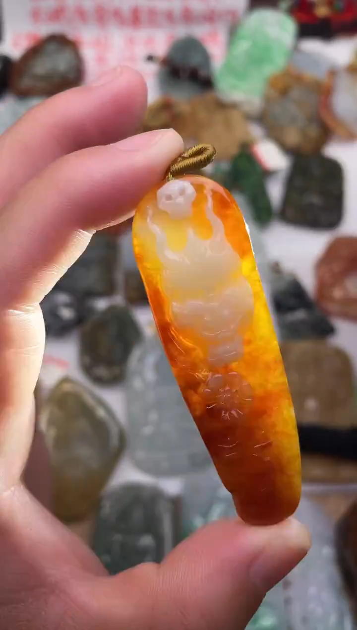 颈饰未镶嵌翡翠龙