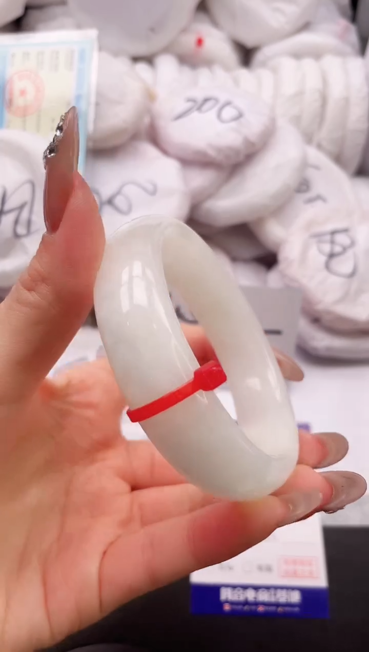 【闪购商品】和田玉手镯未镶嵌5K91-57