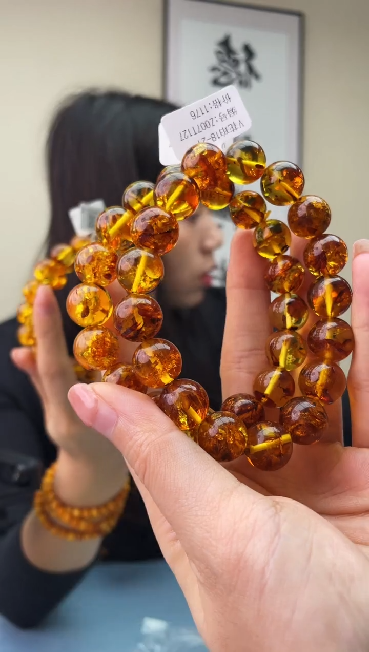 琥珀未镶嵌珠宝奇石T0微瑕假一罚十，多样性发一件