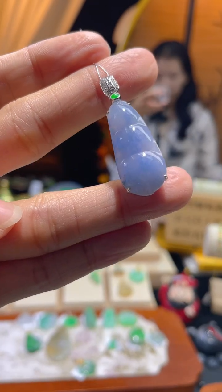 【闪购商品】翡翠颈饰18K金镶嵌假一赔三