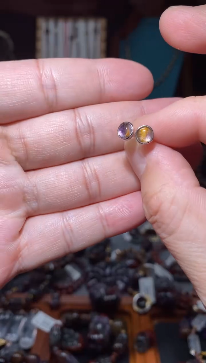 【闪购商品】水晶极光紫钛小灯泡未镶嵌多样性发一对