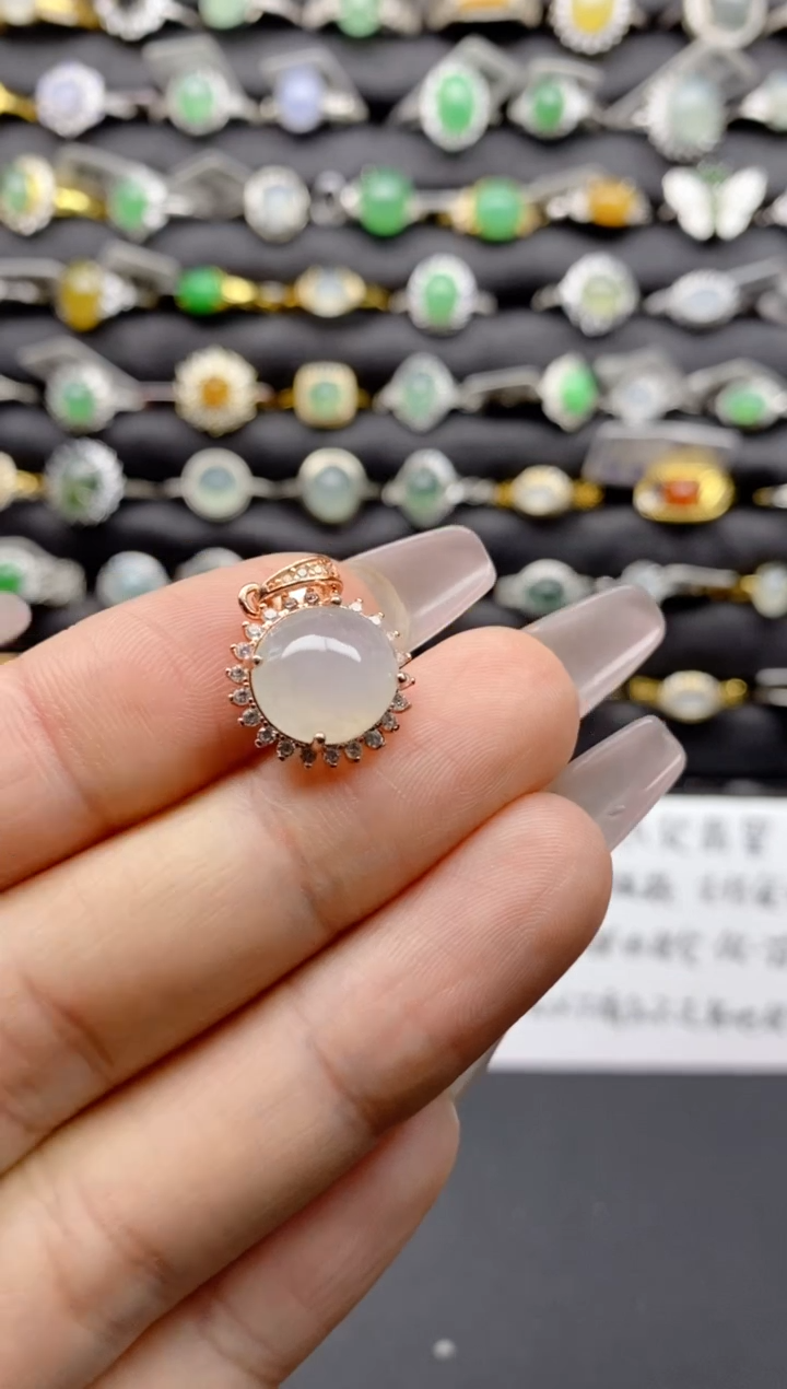 【闪购商品】翡翠吊坠(赠链)银S925镶嵌S925银镶嵌翡翠吊坠